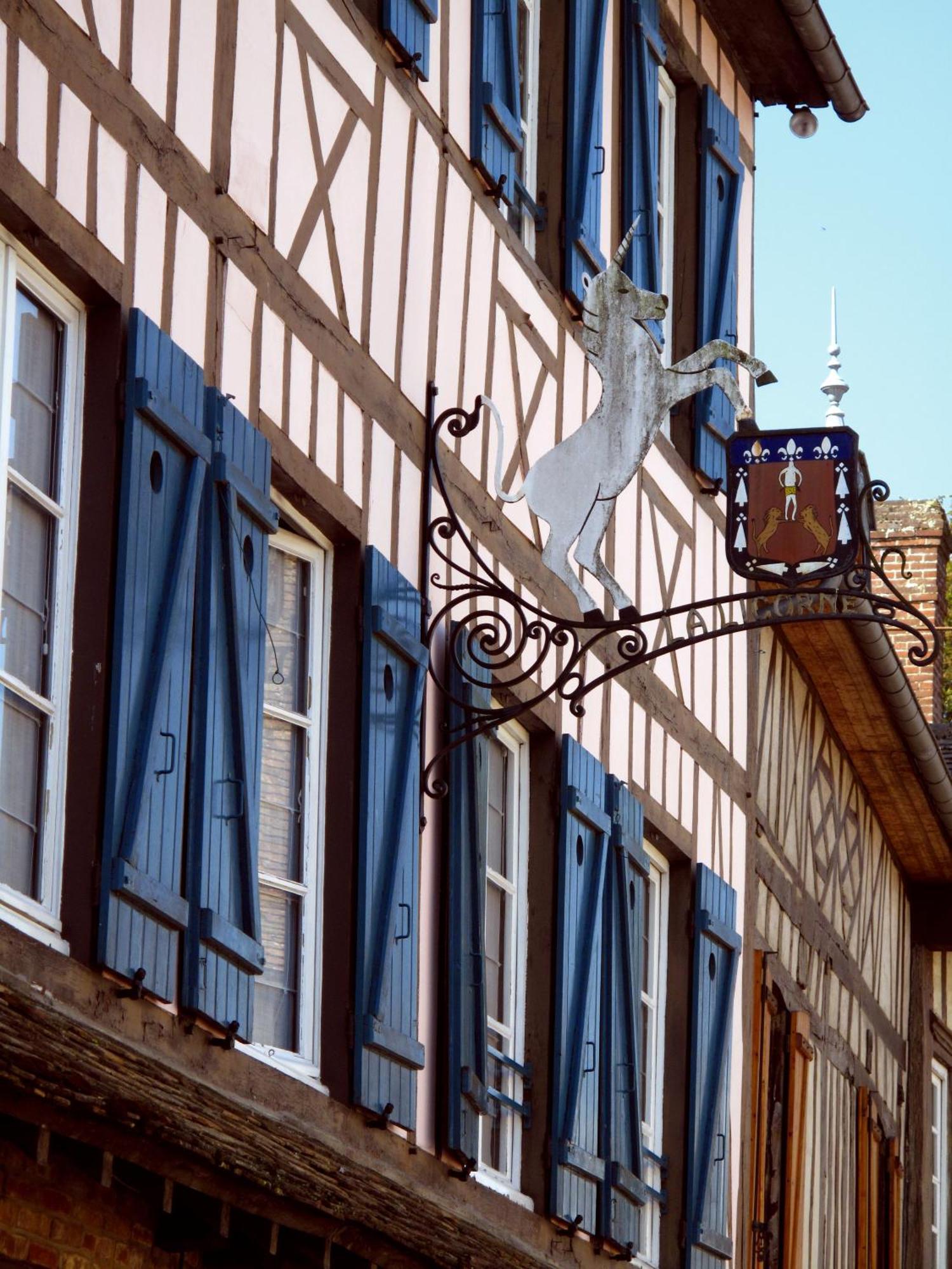 Hotel La Licorne & Spa Lyons-la-Forêt Eksteriør bilde