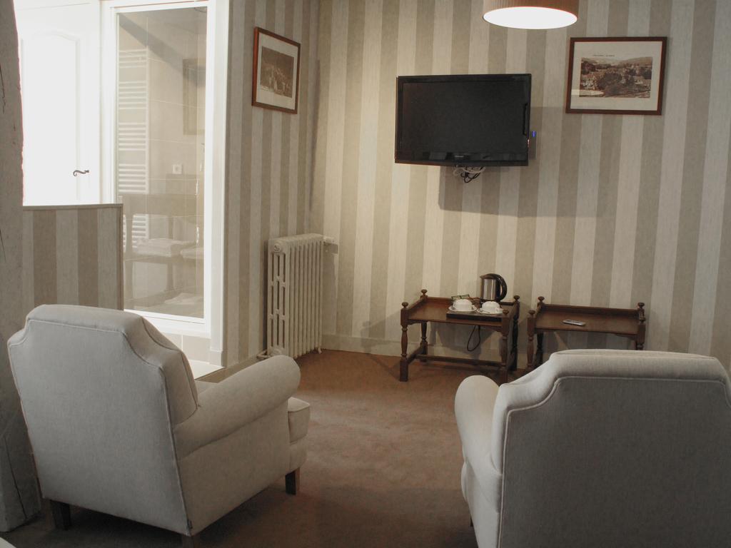 Hotel La Licorne & Spa Lyons-la-Forêt Rom bilde