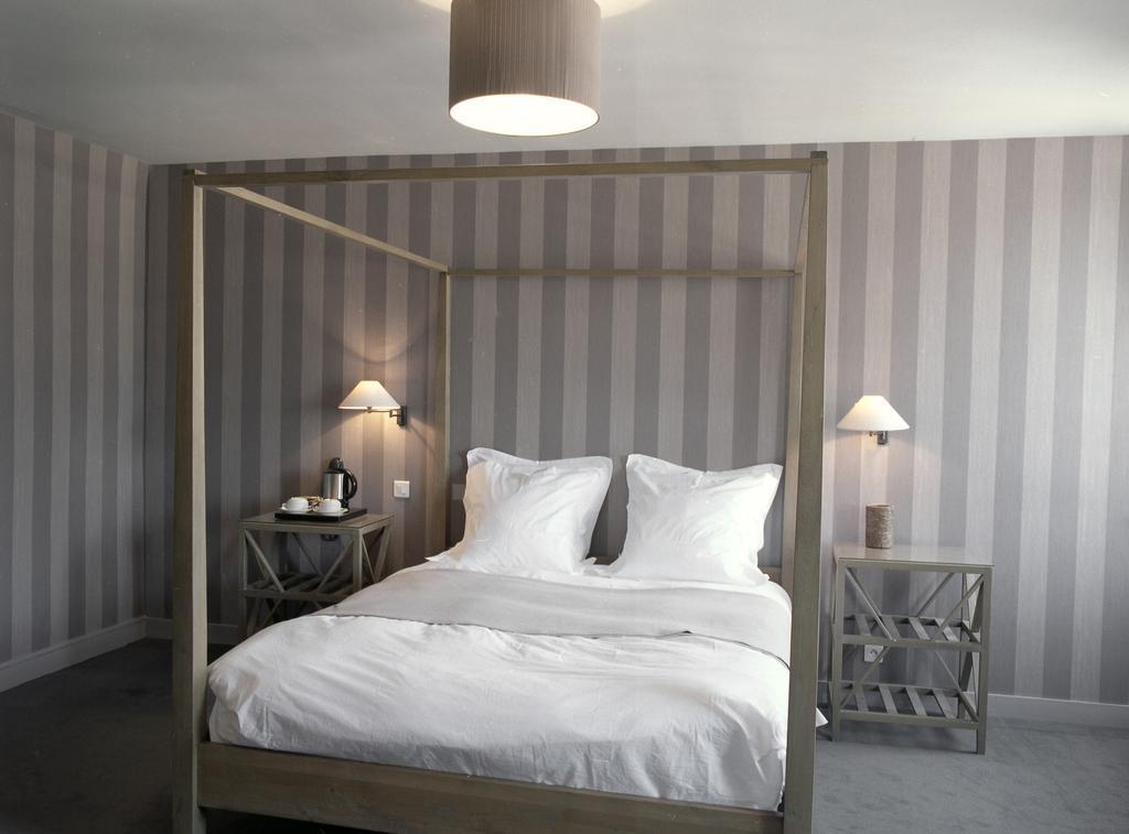 Hotel La Licorne & Spa Lyons-la-Forêt Rom bilde