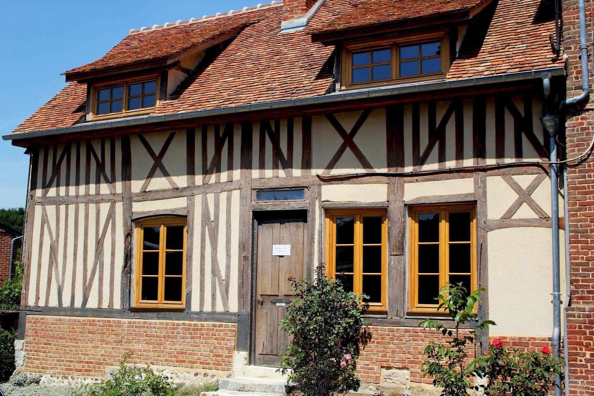 Hotel La Licorne & Spa Lyons-la-Forêt Eksteriør bilde